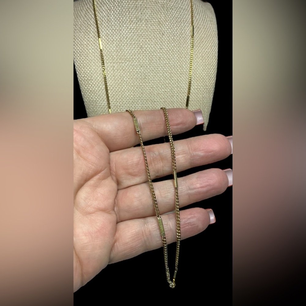 Avon Gold-Tone Necklace - Picture 2 of 4